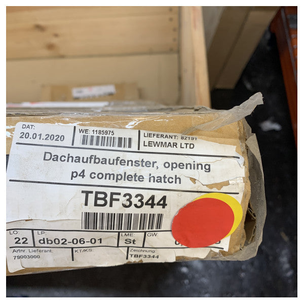 Fenêtre ouvrante Flush 3G noire Lewmar Hanse 675 - 79003000 