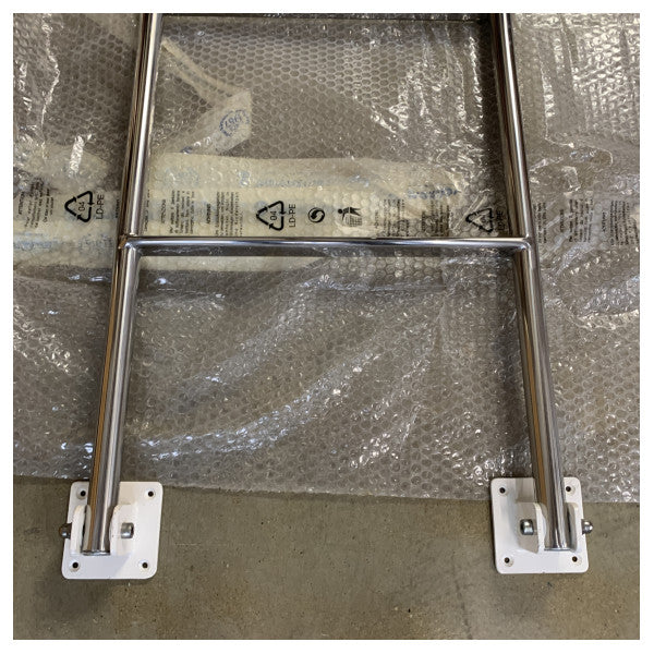 Ferretti Échelle de bateau pliante en acier inoxydable de haute qualité pour bateaux et yachts 142 x 40 cm