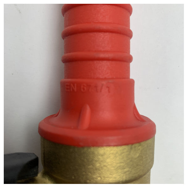 Насадка на морський пожежний шланг Lancia UNI 25 з ефектом RUBIN.3 - міцна, ергономічна та сертифікована за стандартом EN 671/1