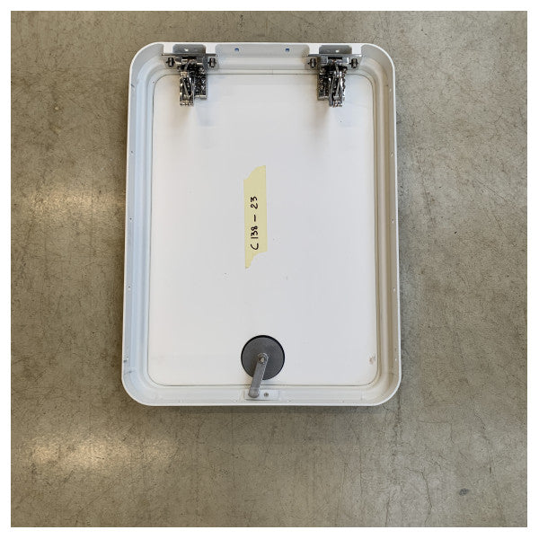 Biała pokryta powłoką CRN otwierająca klapka dostępu - 425477 