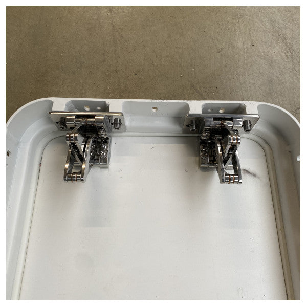 CRN вертикальний бортовий плоский люк Pos.25 WHD отвір для доступу до люка 