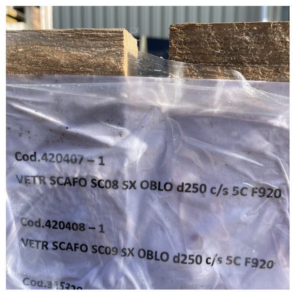 フェレッティ920サイドマウント前面ガラスパネル、開口ポートホール付き - 420407 