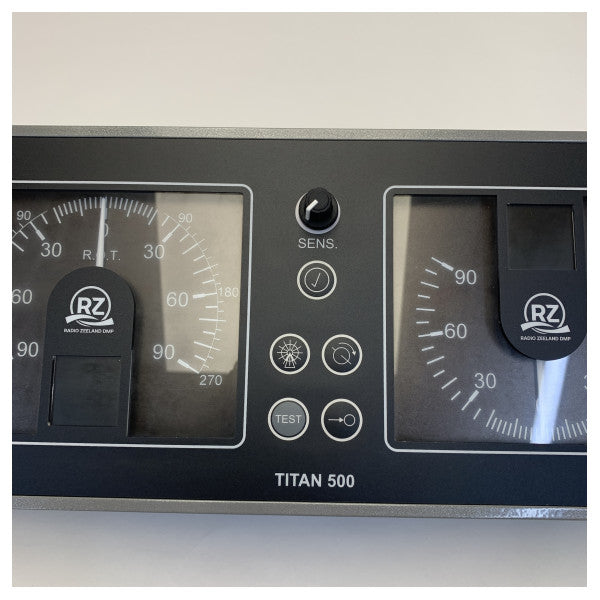 Pantalla de control del piloto Combi Titan 500 de Radio Zeeland 