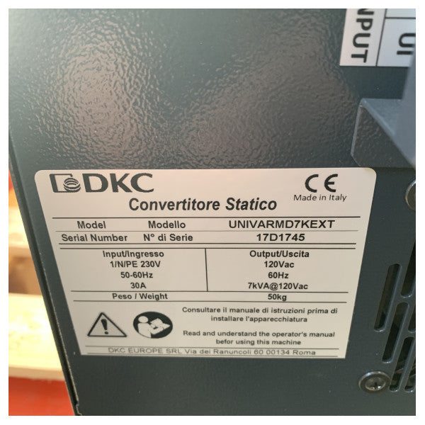 DKC spændings- og frekvensstatisk omformer 7 kVa 120V 60 Hz 