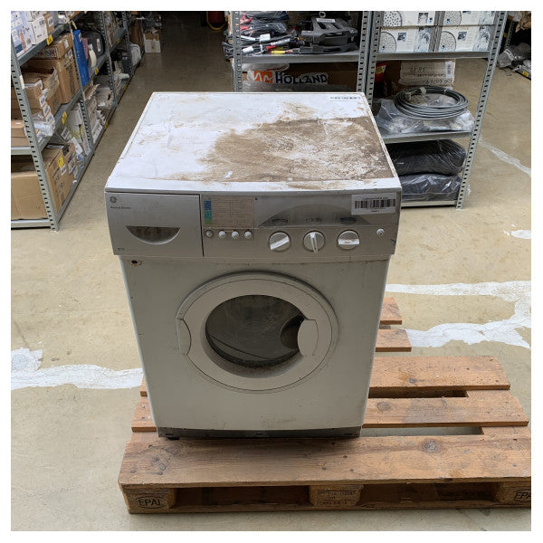 General Electric Marine Washer Dryer Combo GE WD61PG - Solution de blanchisserie à chargement frontal peu encombrante pour les navires