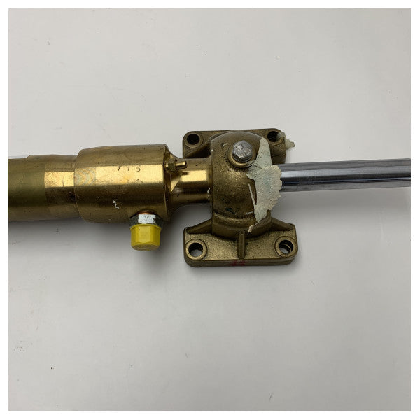 Marsili CL.0/18N Cylindre hydraulique en laiton de haute qualité pour utilisation marine Inboard avec tige en acier inoxydable chromé