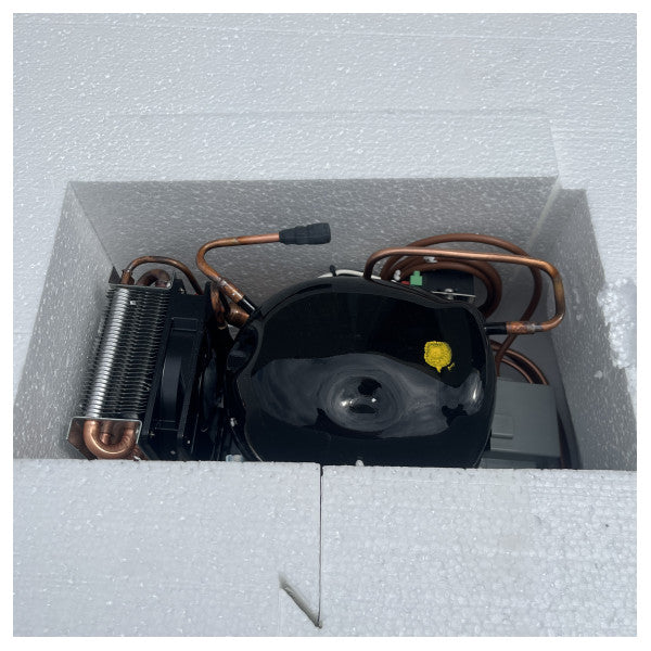 Frigonautica FC4 køleskab i rustfrit stål med 2 skuffer under disken 130L 12/24V