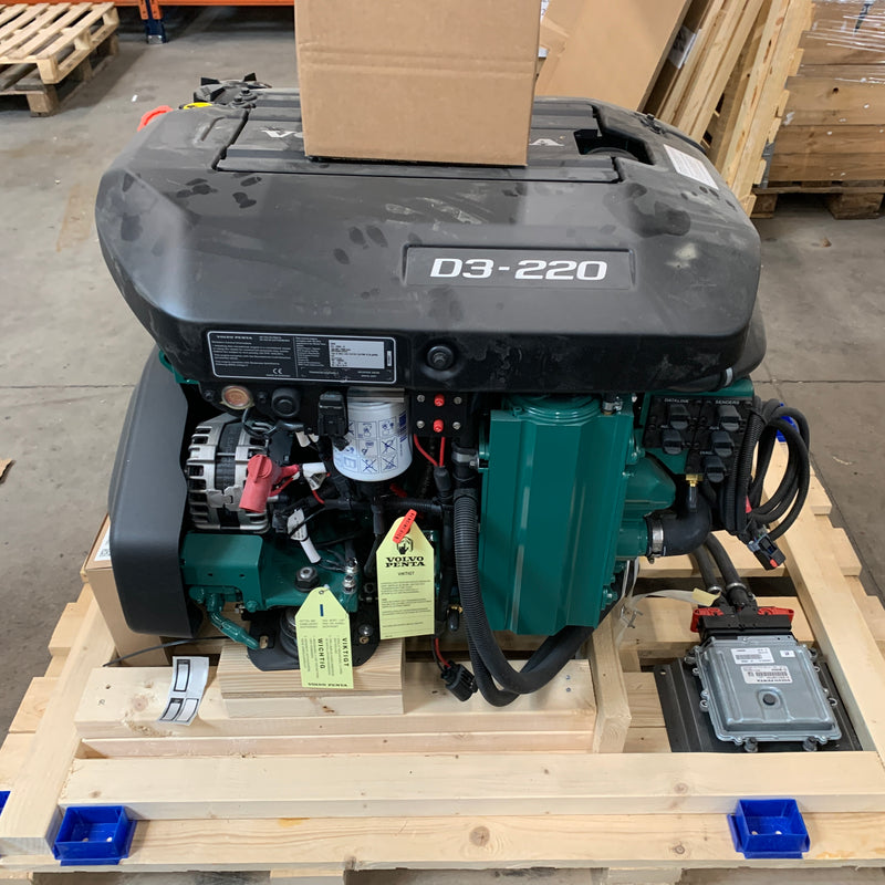 Volvo Penta D3-220 5 cylindres 220 HP Marine Diesel Engine Bobtail