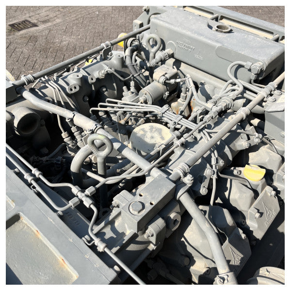 Невикористаний судновий дизельний двигун Deutz BF6M1015MC V6 з коробкою передач ZF311