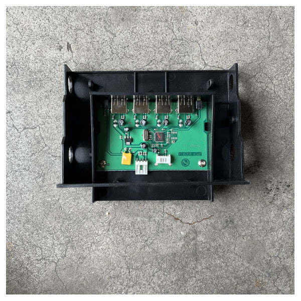 Sweex intern USB 2.0-hubb med 4 portar, svart - tålig USB-expansion i marin kvalitet för båtar och maritim elektronik
