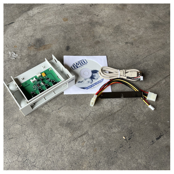 Interner 4-Port-USB-2.0-Hub von Sweex für zuverlässige USB-Erweiterung in Schiffs- und Elektroniksystemen