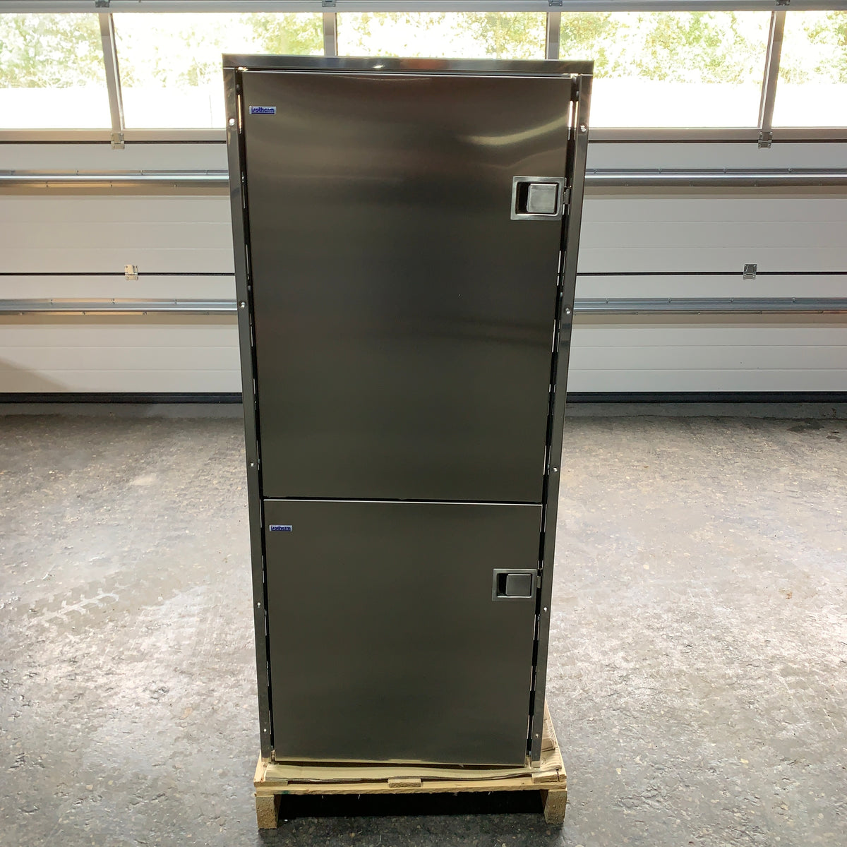 Isotherm CR195 Kompressor-Kühlschrank / -Gefrierschrank Edelstahl 195L 12/24V 
