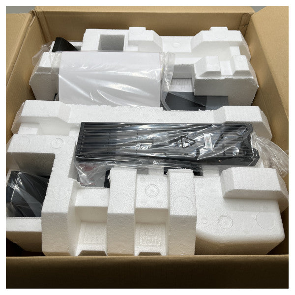 UPS intelligente APC con montaggio a rack da 19 pollici - SURT1000RMXLI