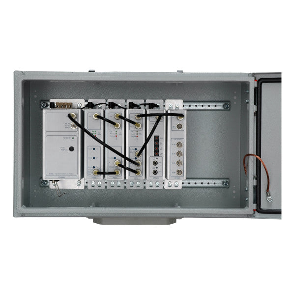 Gabinete del sistema de amplificador Cobham Sailor CAS 3500 - 263510